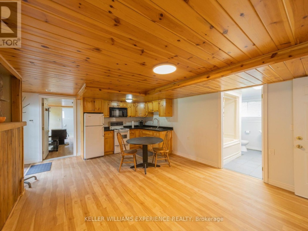 1936 PENINSULA POINT ROAD, 