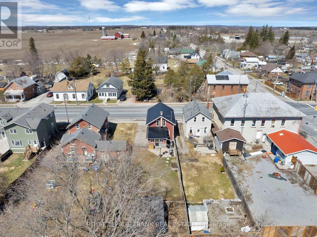 916 HIGHWAY 7, Kawartha Lakes (Oakwood)