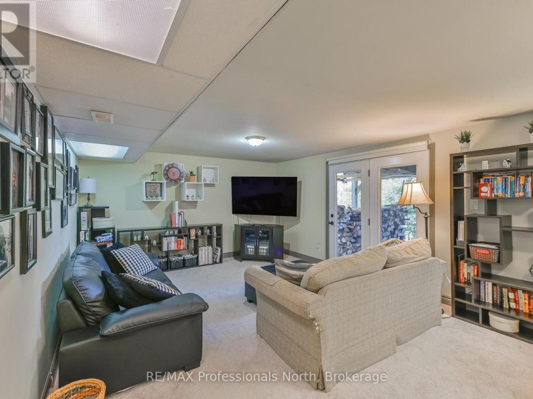 1392 TENNYSON ROAD, Bob Lake