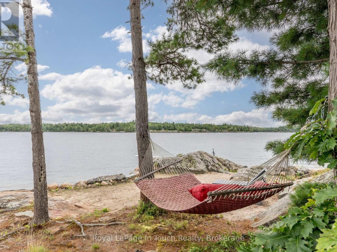 8 B686 DERBYSHIRE, Georgian Bay