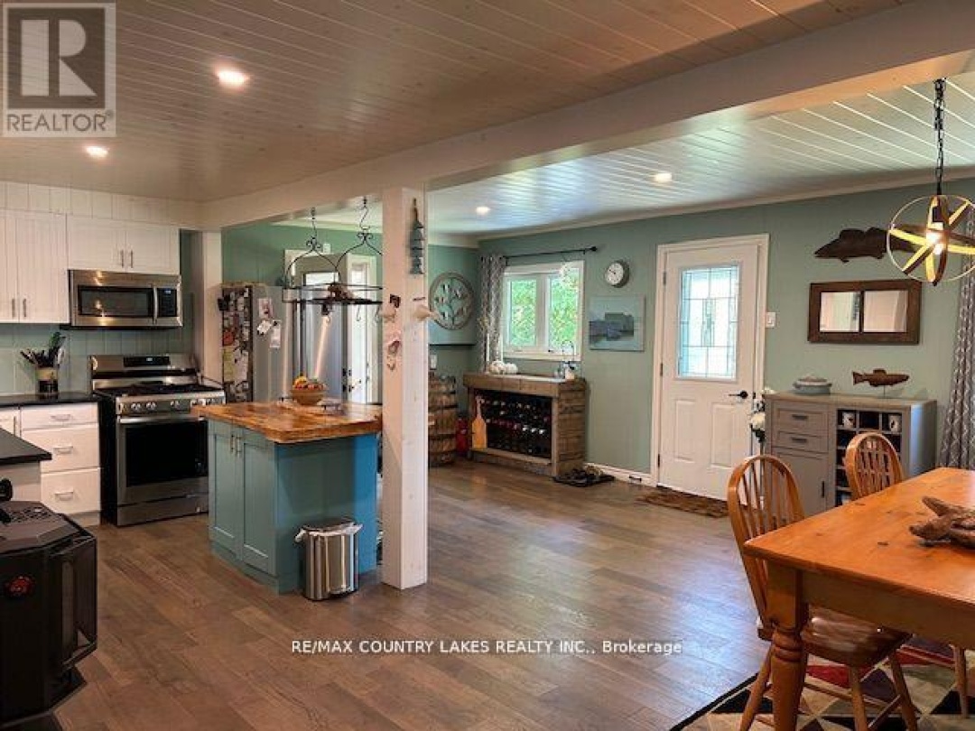2481 LAKESHORE DRIVE, Lake Simcoe