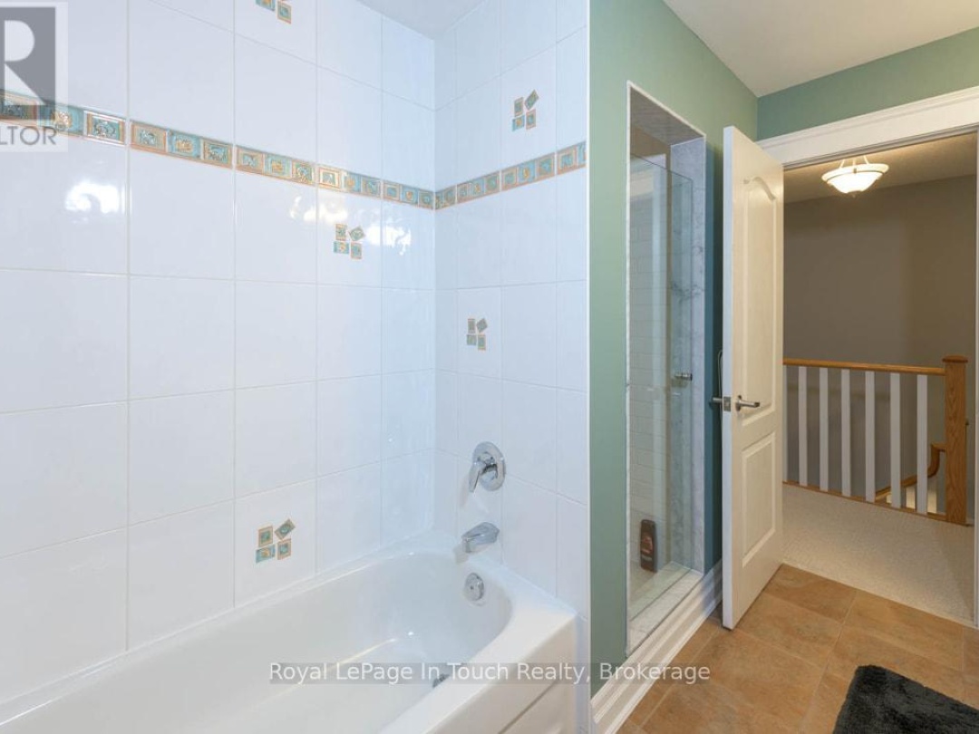 102 WYCLIFFE COVE, Georgian Bay