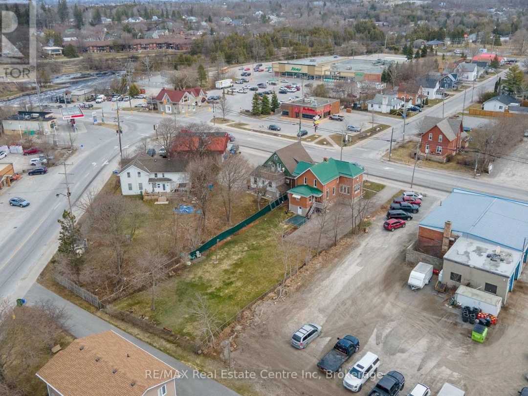 24 LINDSAY STREET, Kawartha Lakes (Fenelon Falls)