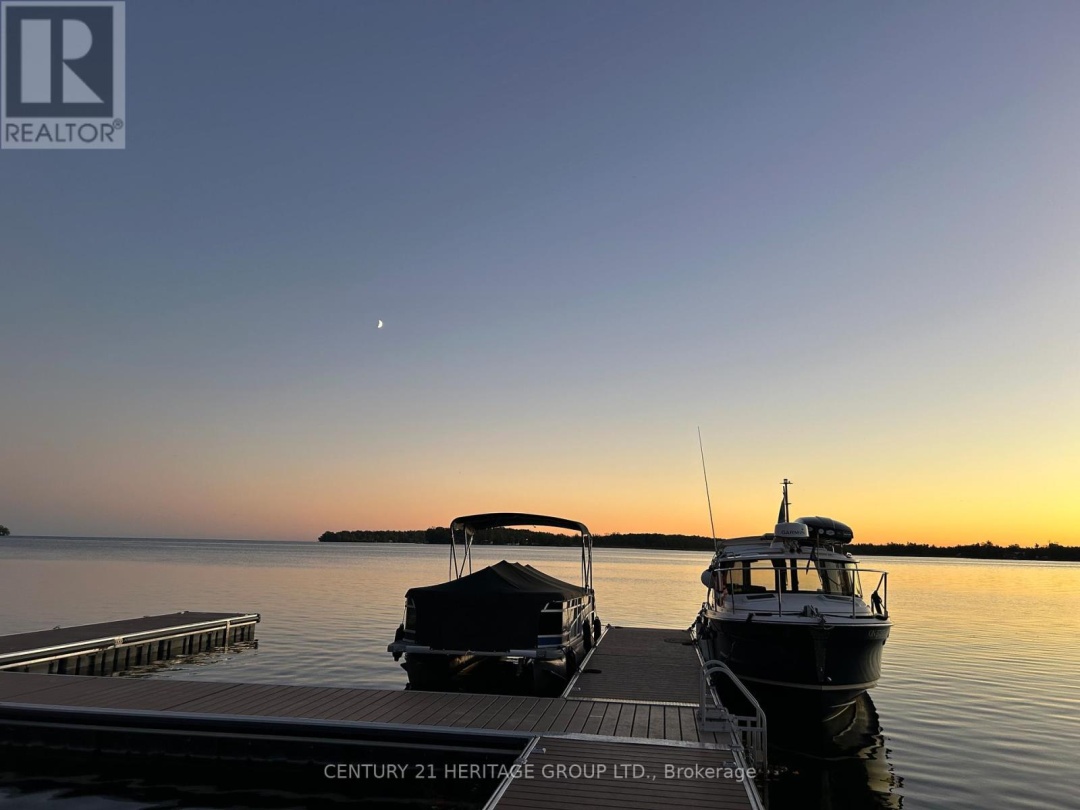 44 RUBY CRESCENT, Lake Simcoe