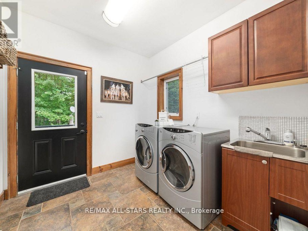 8 HARMONIOUS DRIVE, Burnt River