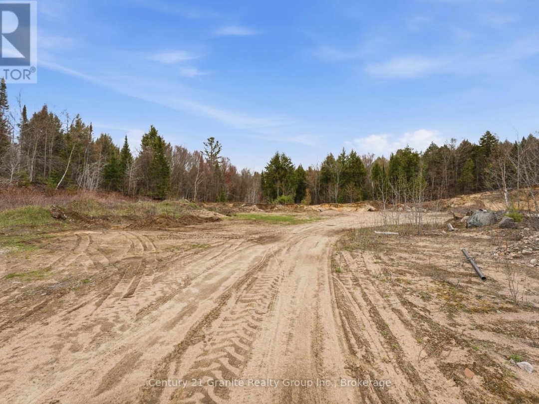 1314 HUNTER CREEK ROAD, Minden Hills (Lutterworth)