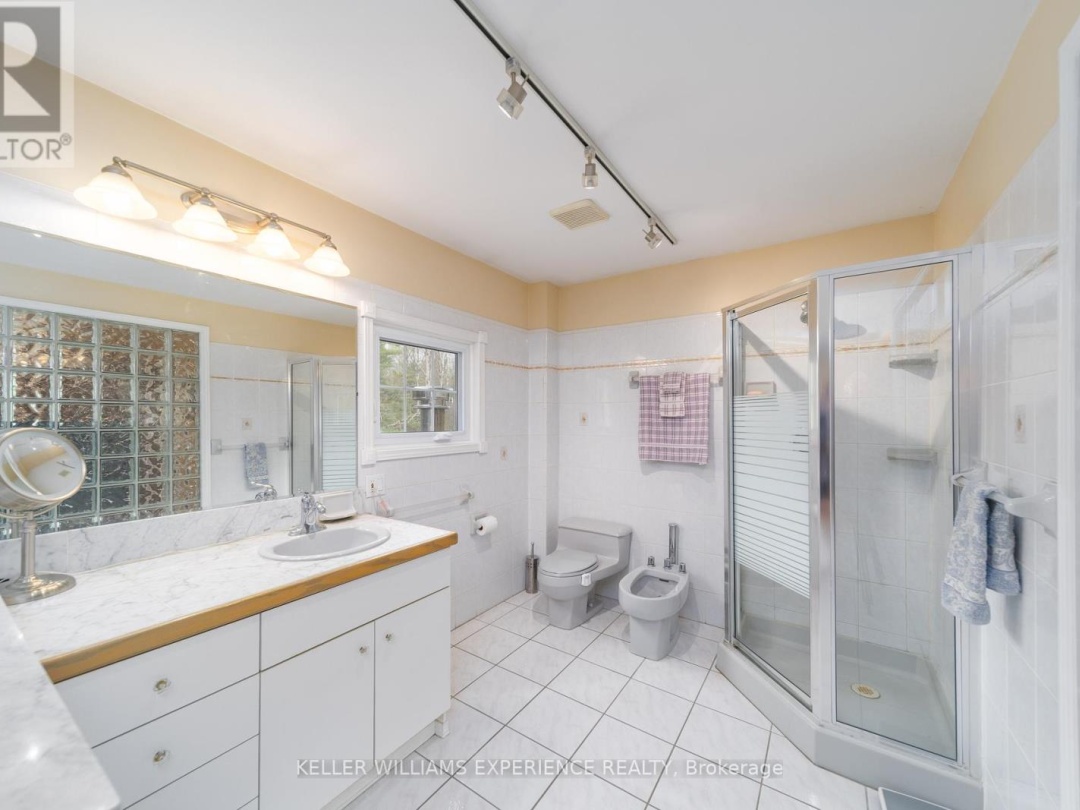 1936 PENINSULA POINT ROAD, 