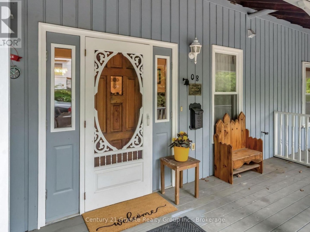 8 BEND STREET, Kawartha Lakes (Kinmount)