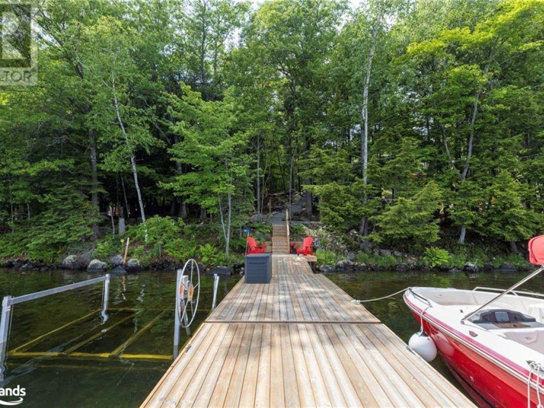 30 Bigwin Island, Lake Of Bays