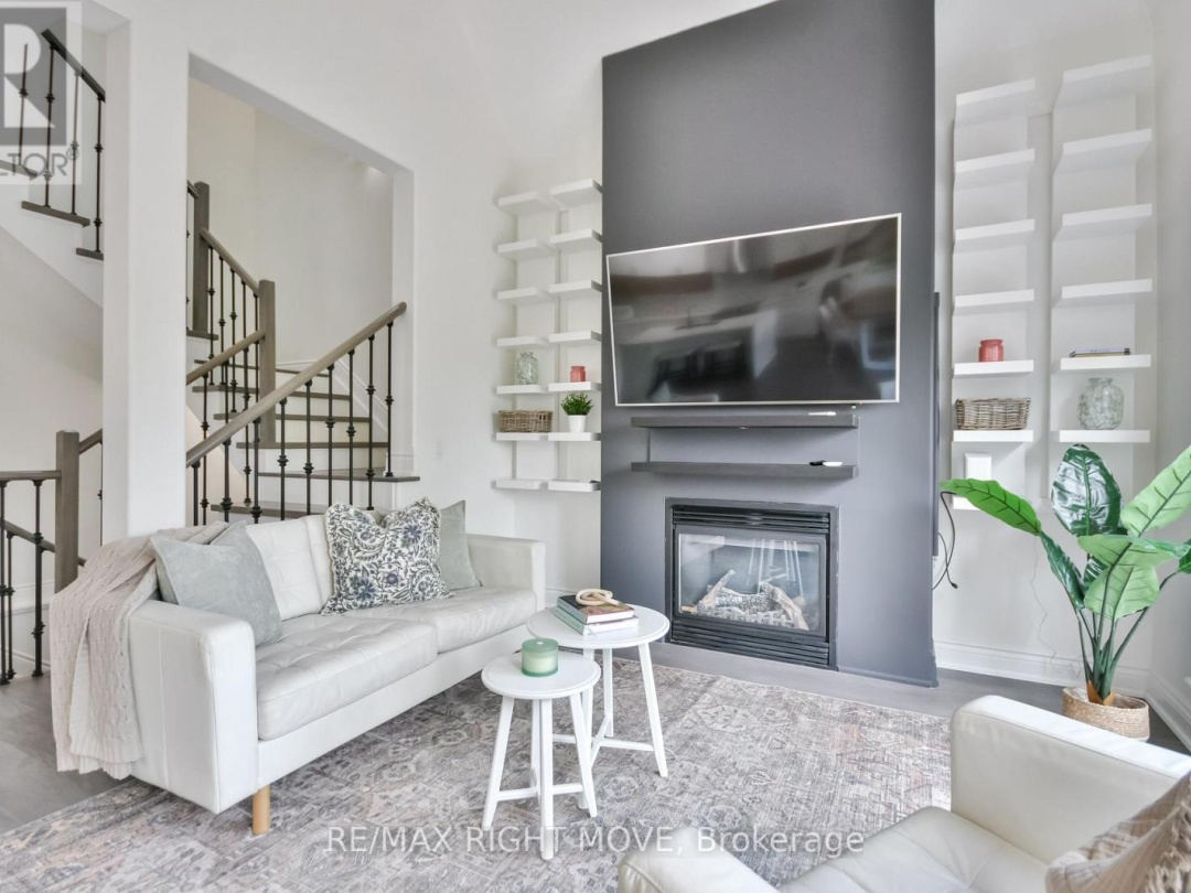 28 - 10 INVERMARA COURT, Lake Simcoe