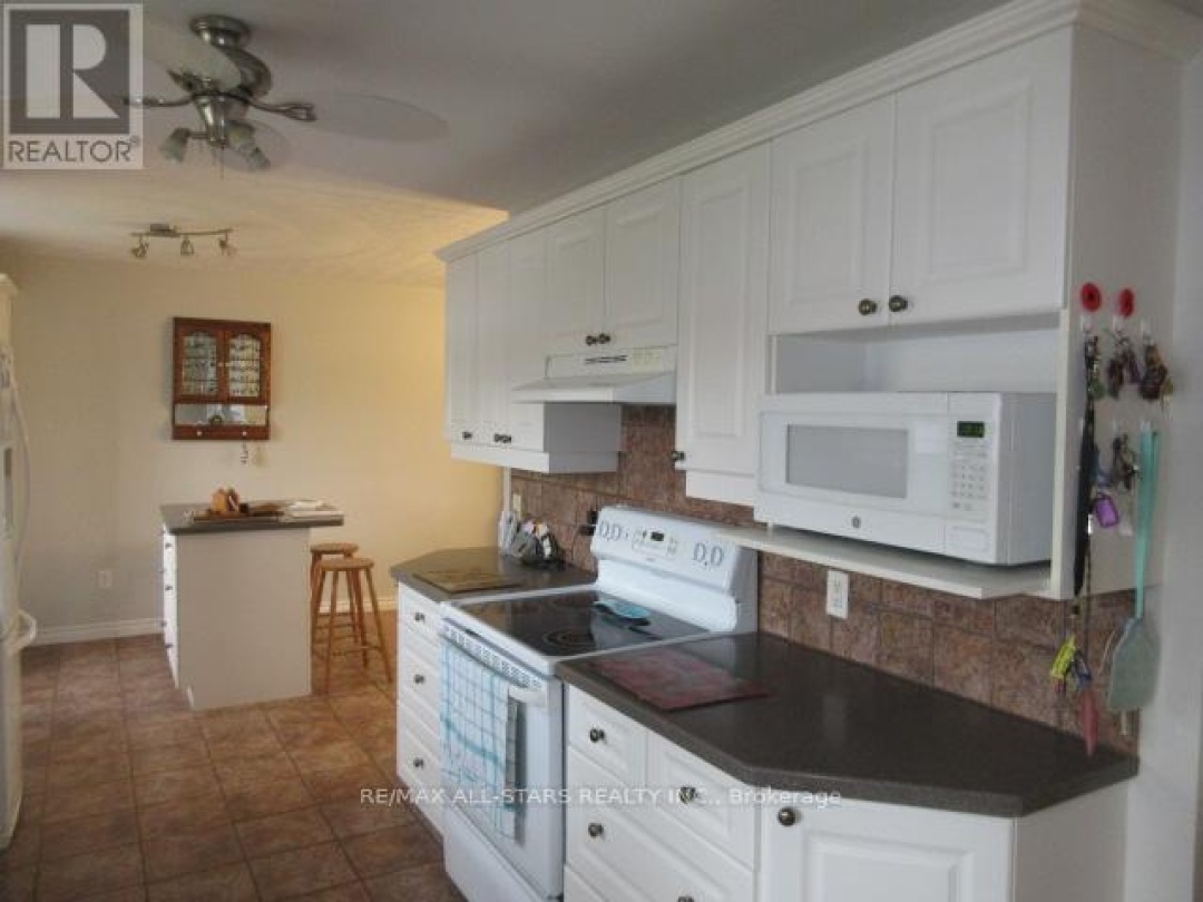 137 REID STREET, Kawartha Lakes (Bobcaygeon)
