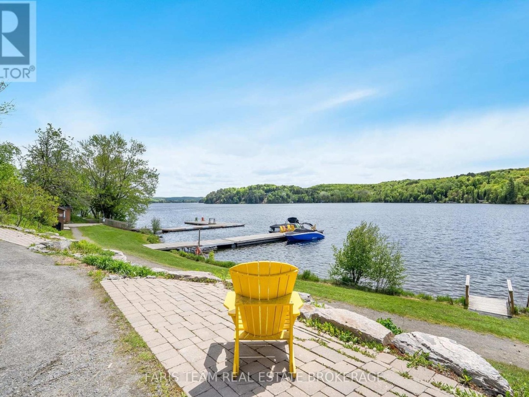 218 - 25 PEN LAKE POINT ROAD, 