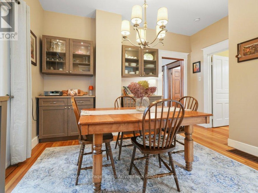 3 BELVEDERE AVENUE, Parry Sound