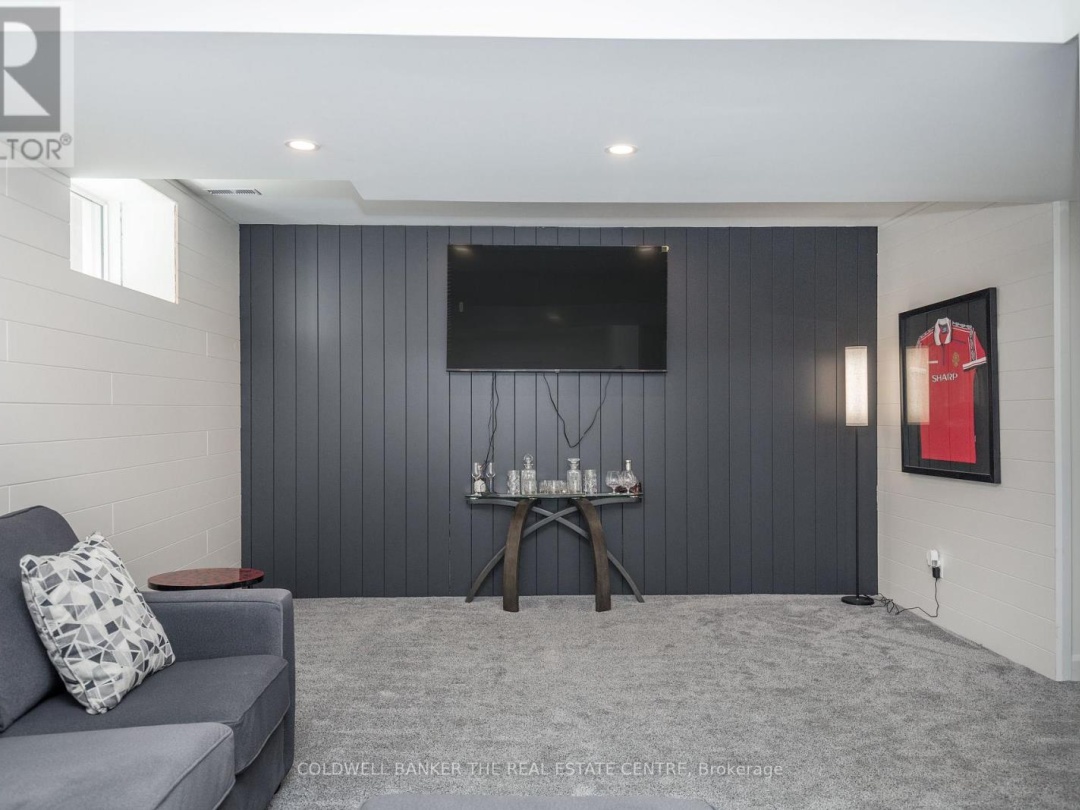 41 HUNTER AVENUE, Tay (Victoria Harbour)