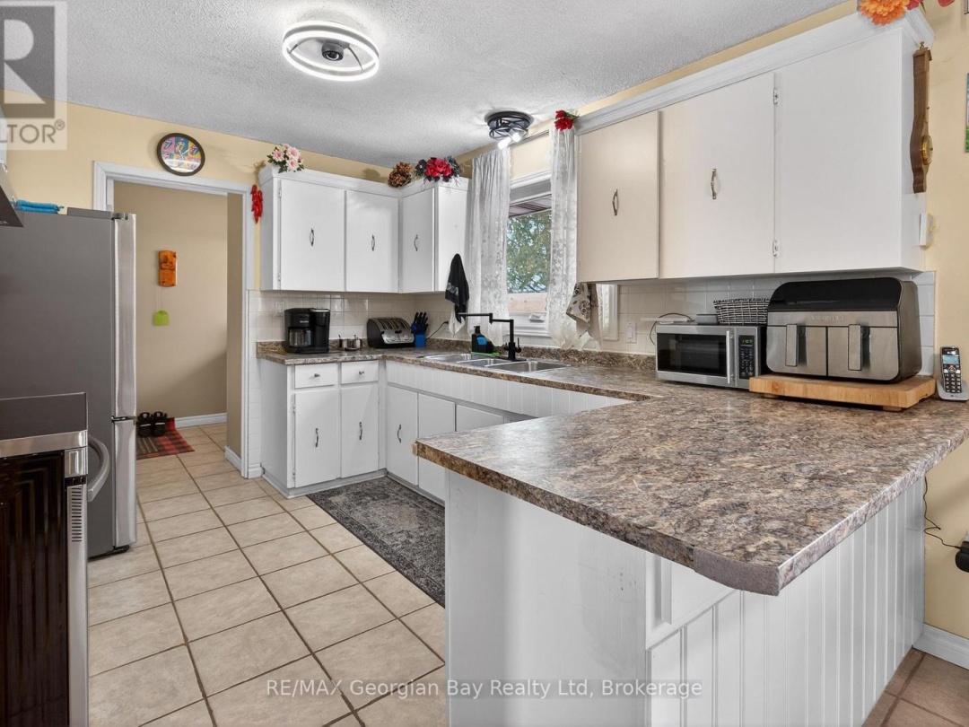 480 BRODERICK STREET, Tay (Port McNicoll)