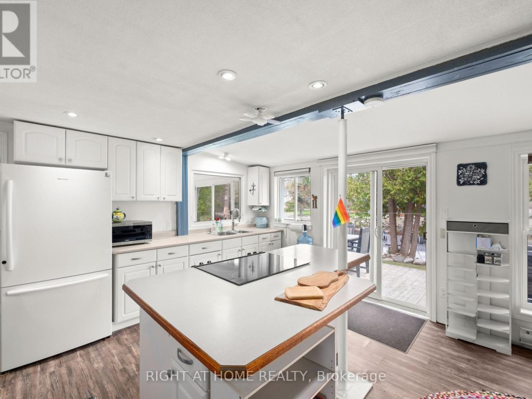 369 SOUTHAM DRIVE, Burnt River