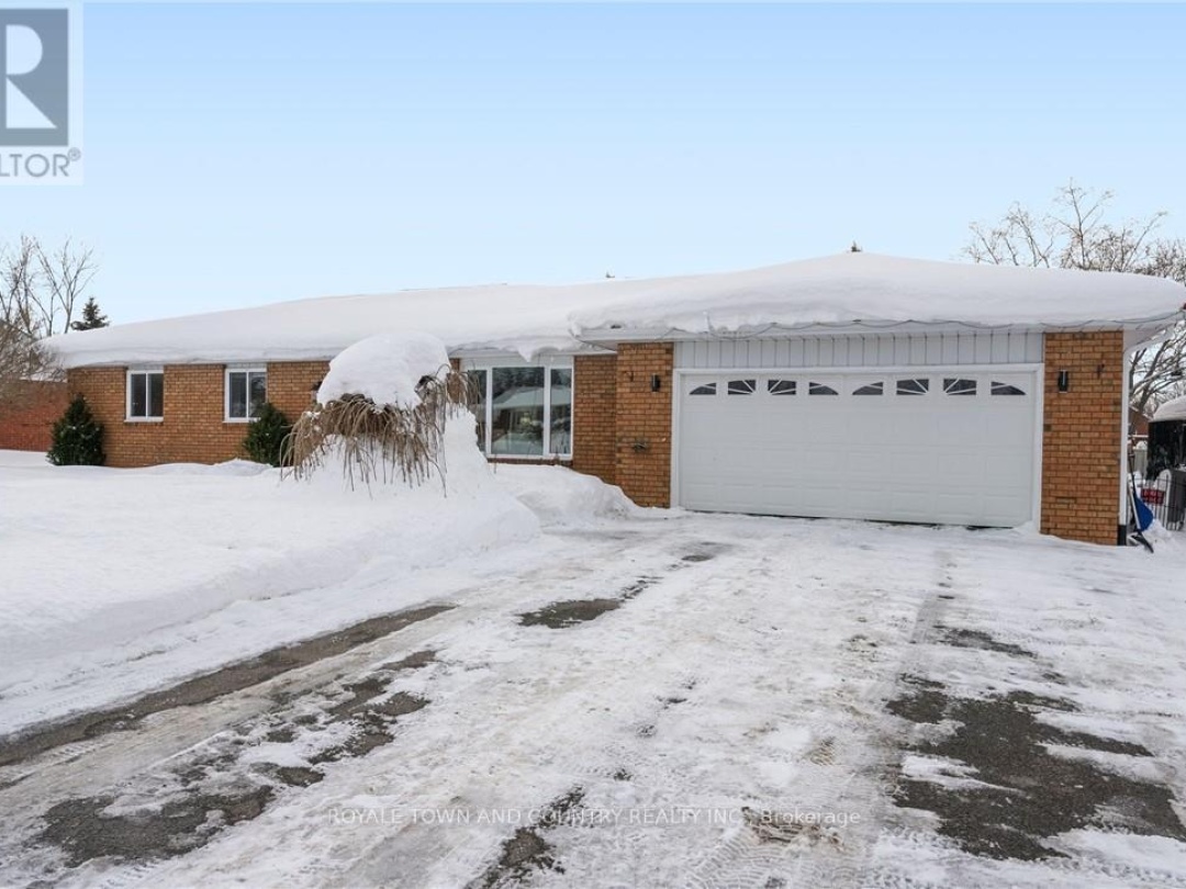 6 Doble Drive, Kawartha Lakes (Oakwood)