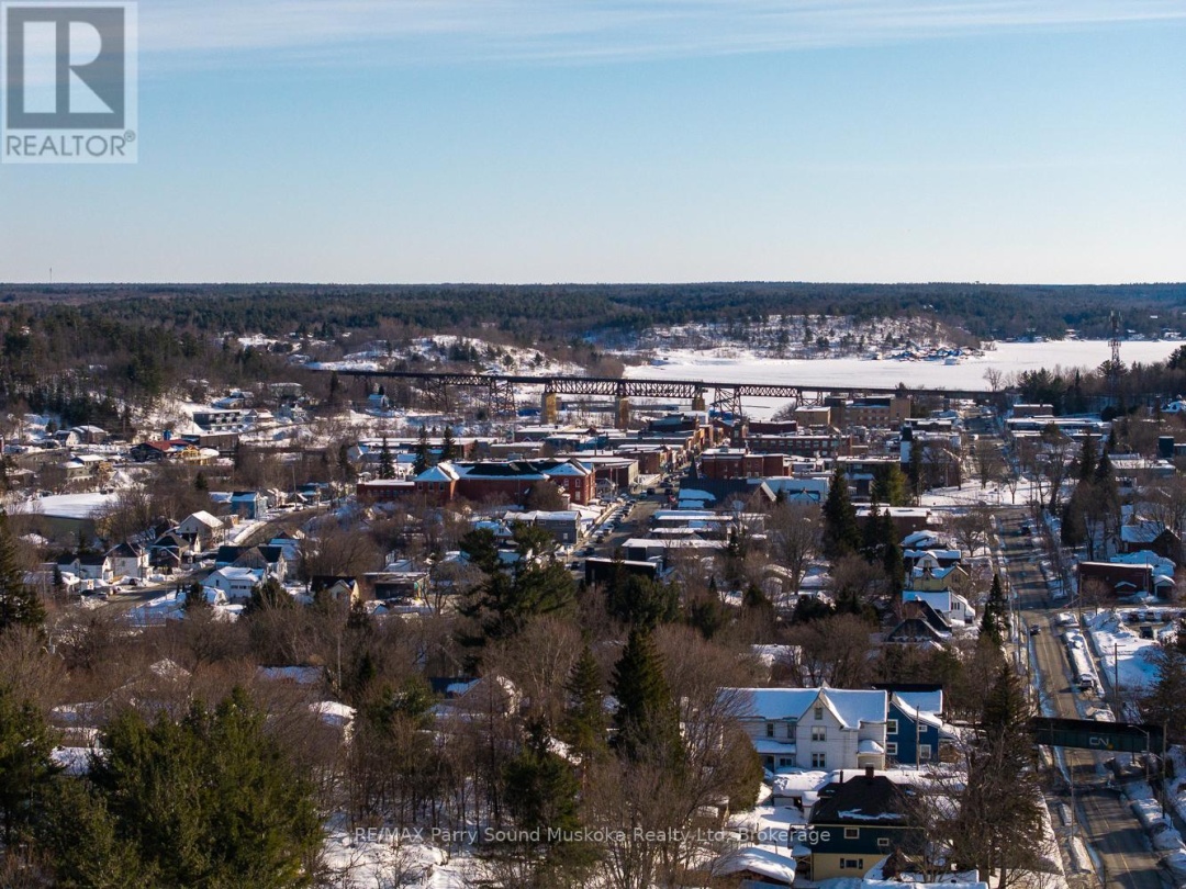 55 A CASCADE STREET E, Parry Sound