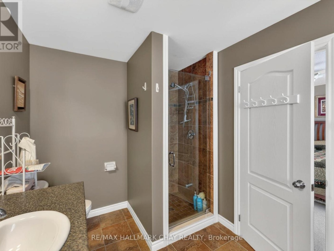 16 SHEPPARD DRIVE, Tay (Victoria Harbour)