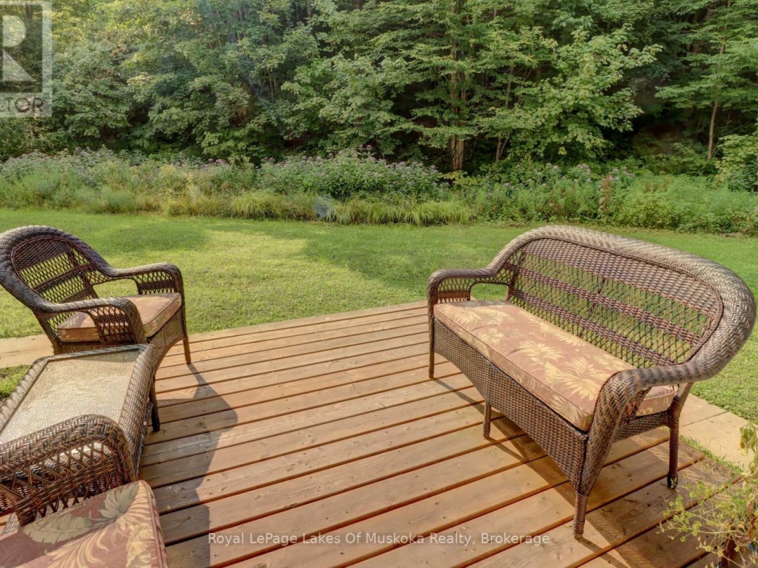 8 - 1561 HIDDEN VALLEY ROAD, 