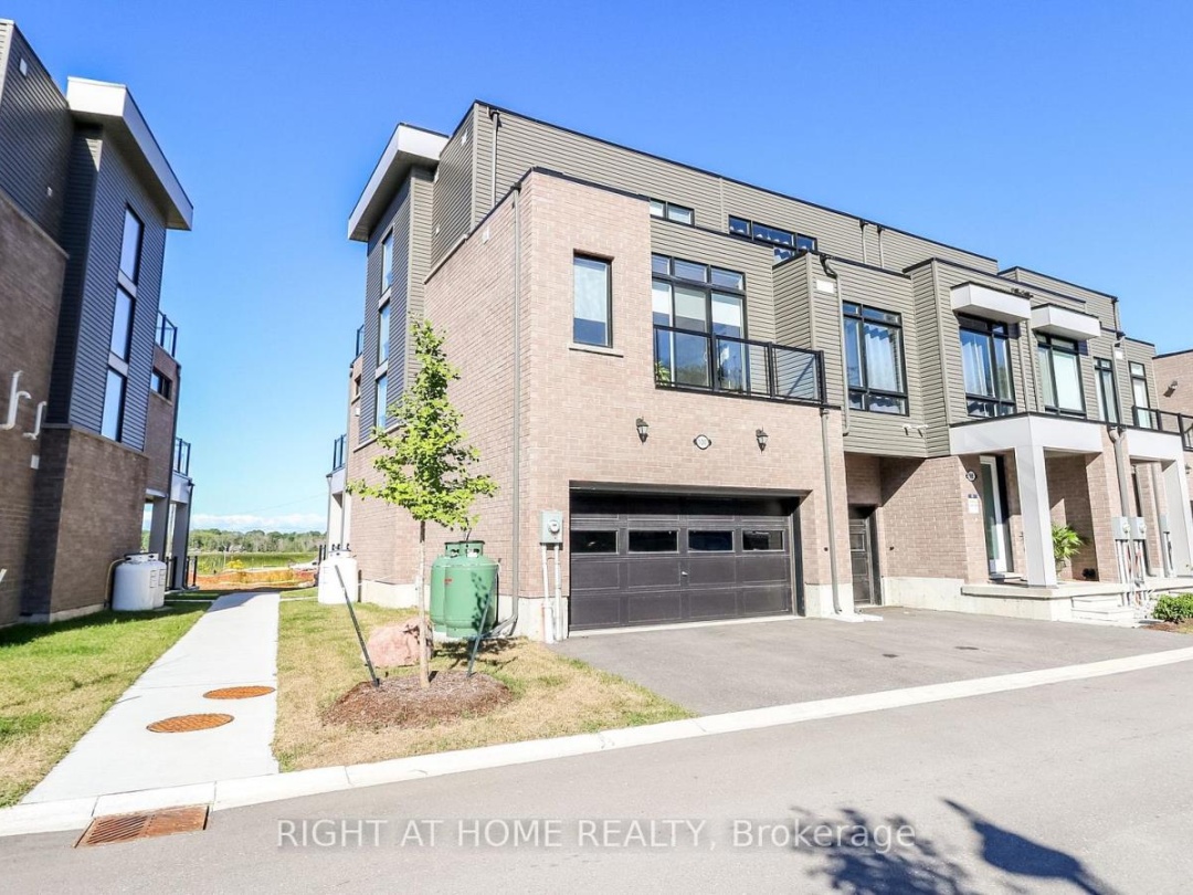 100 MARINA VILLAGE DRIVE, Georgian Bay