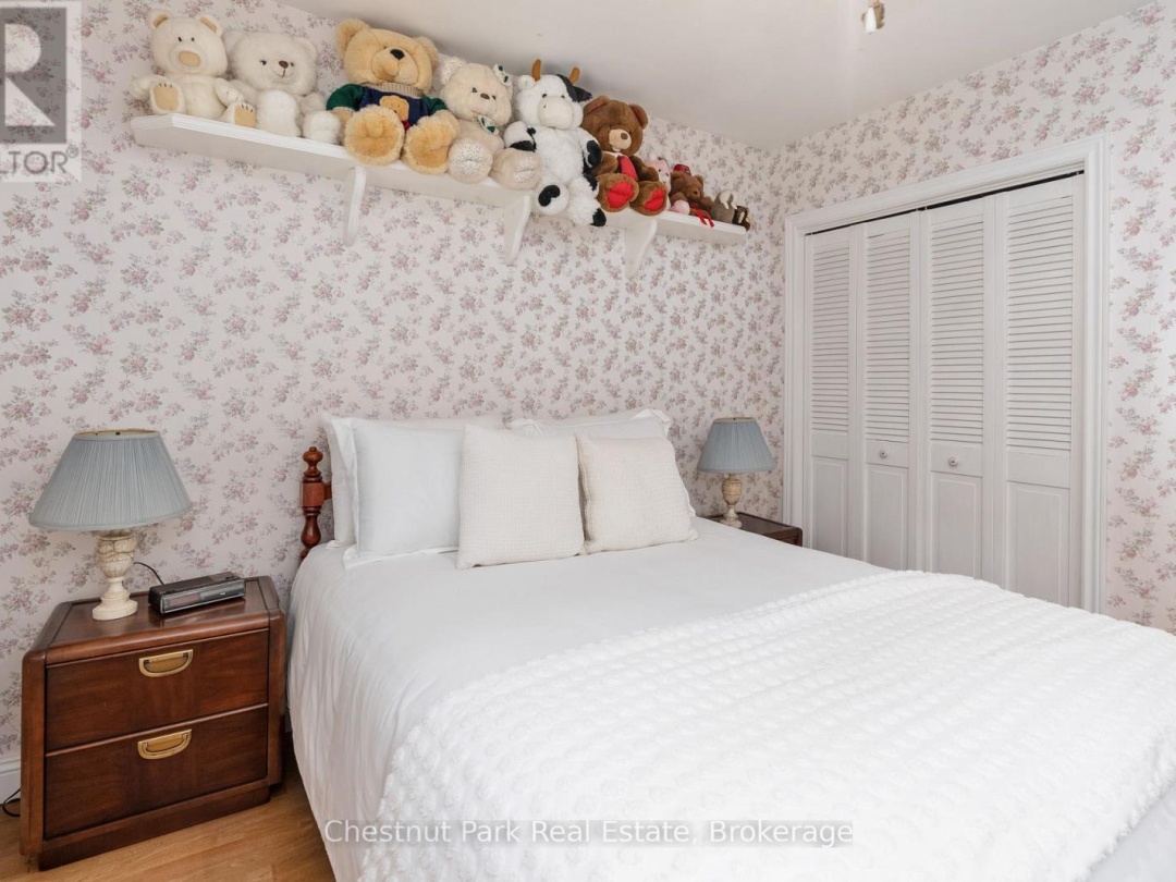 652 NORTH WASEOSA LAKE ROAD, 