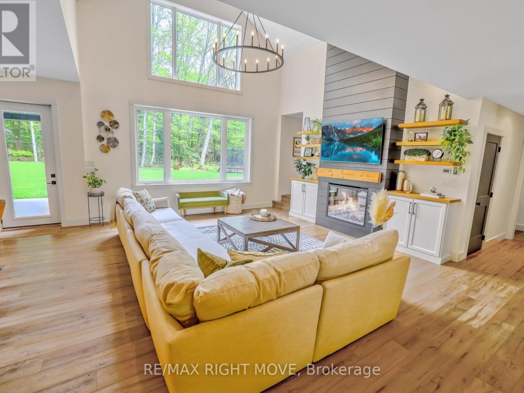 1025 DAVIS DRIVE, 
