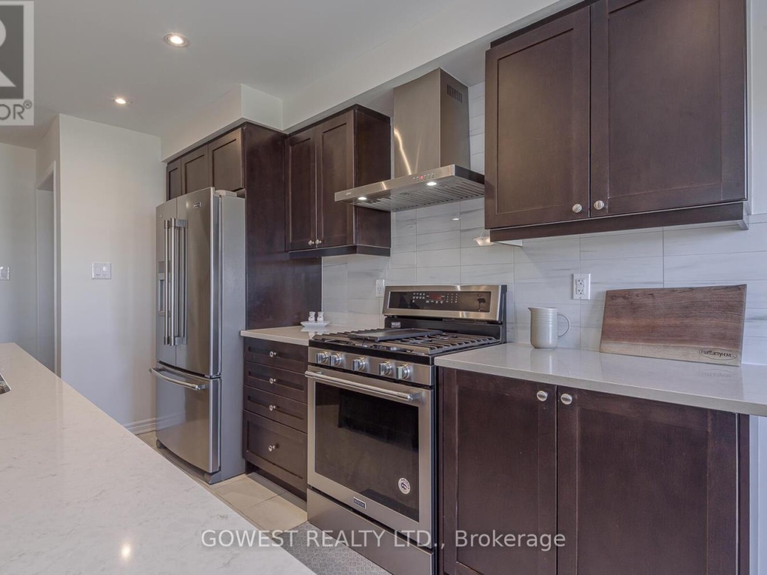 45 STOTHER CRESCENT, Bracebridge (Macaulay)