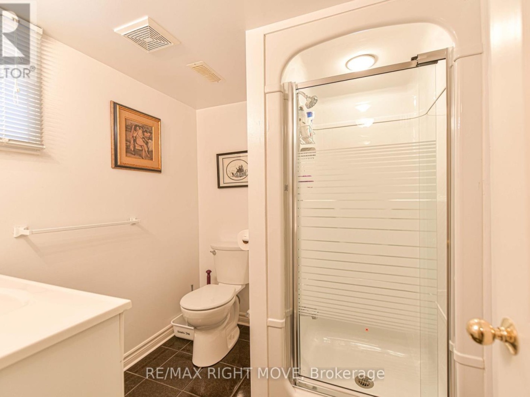 905 WOODLAND DRIVE, 