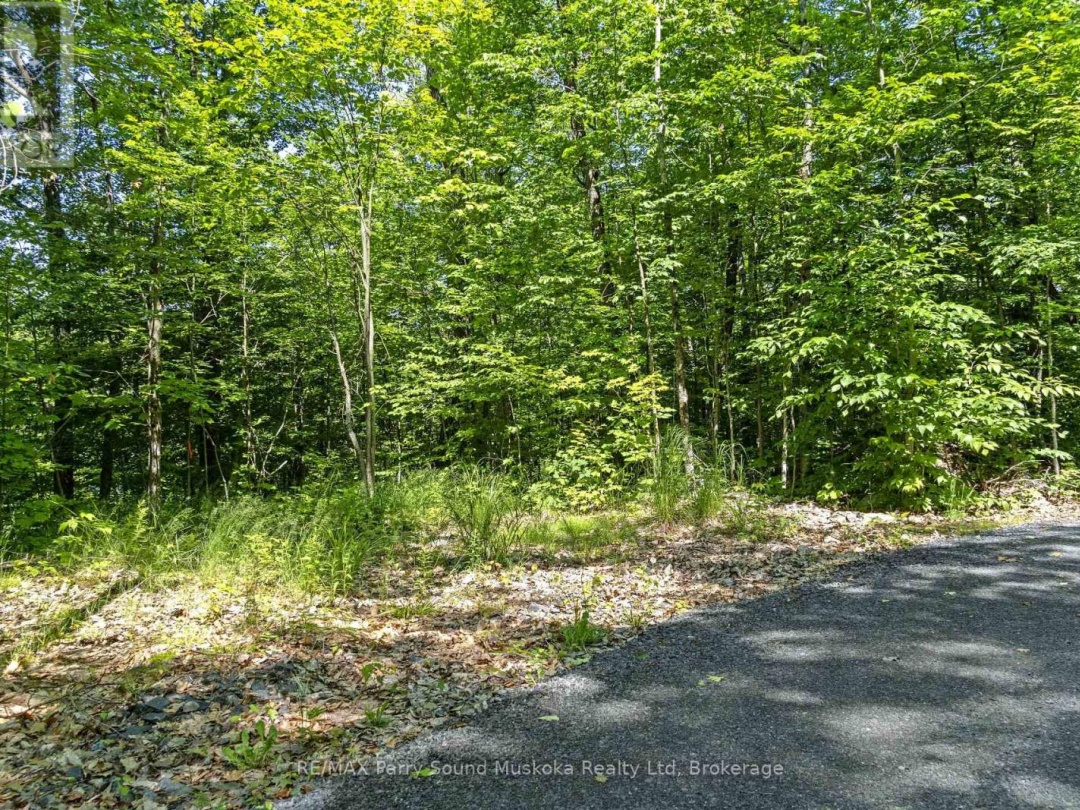 38 FUN COTTAGE LANE, Bell Lake