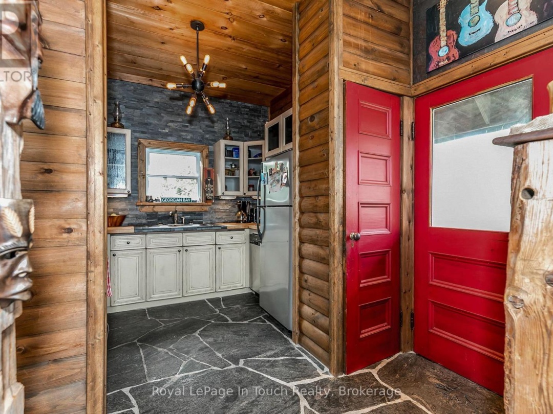 8 B686 DERBYSHIRE, Georgian Bay