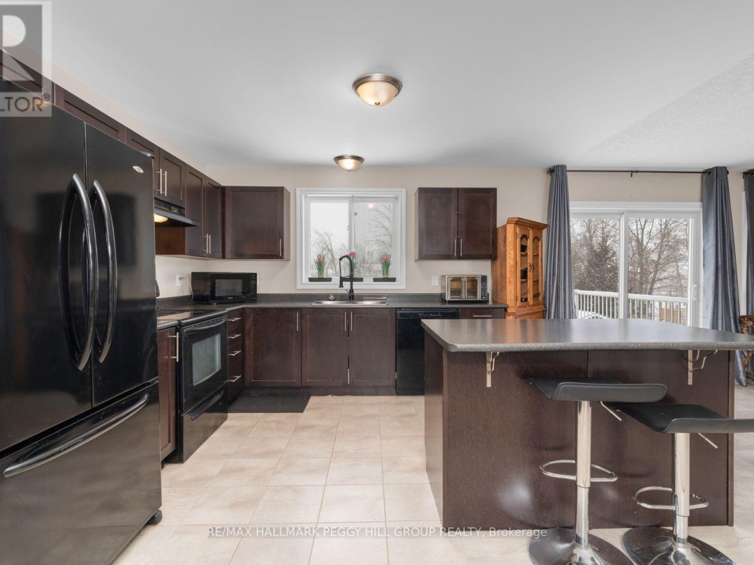 25 BAY STREET, Tay (Victoria Harbour)