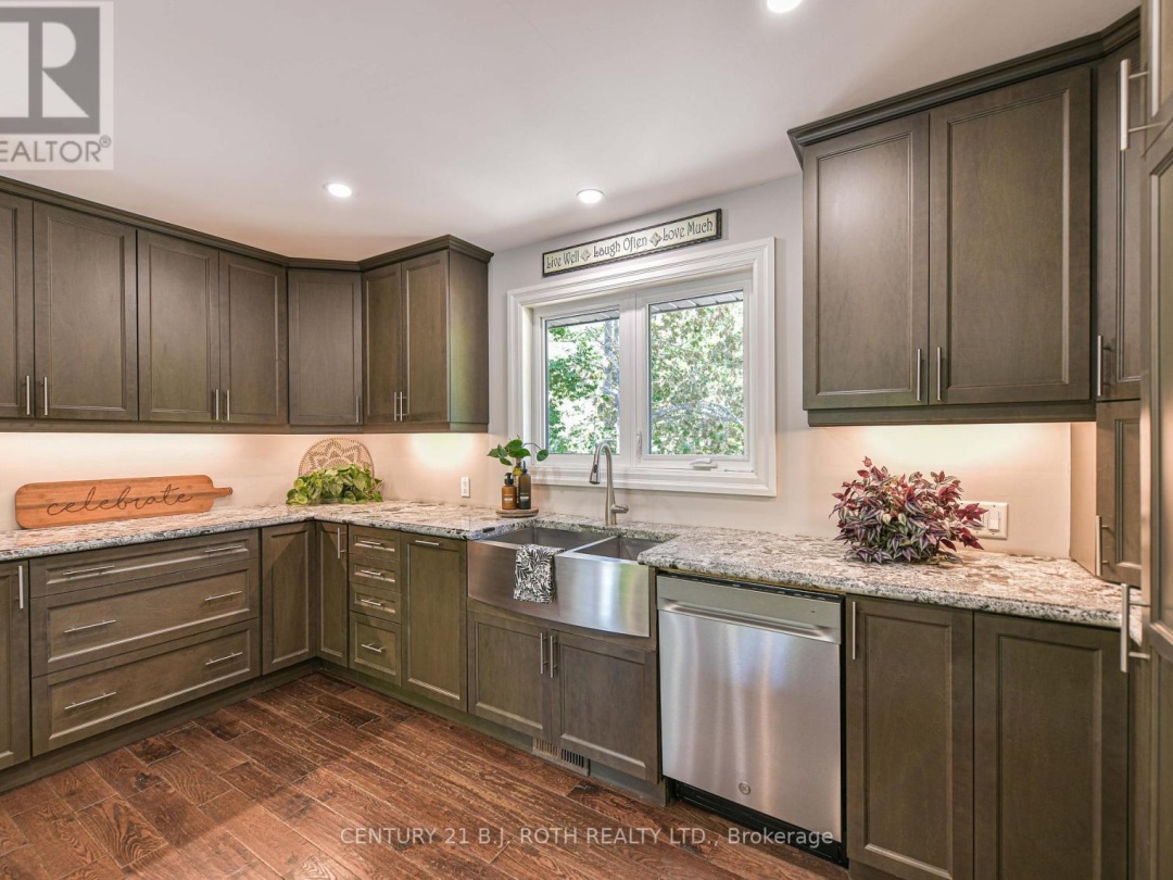 3193 MUSKOKA STREET, Severn River