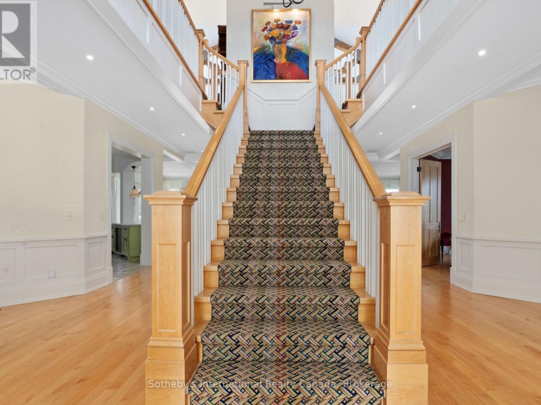 POINT COTTAGE - 1250 WALDMERE ROAD, Muskoka 