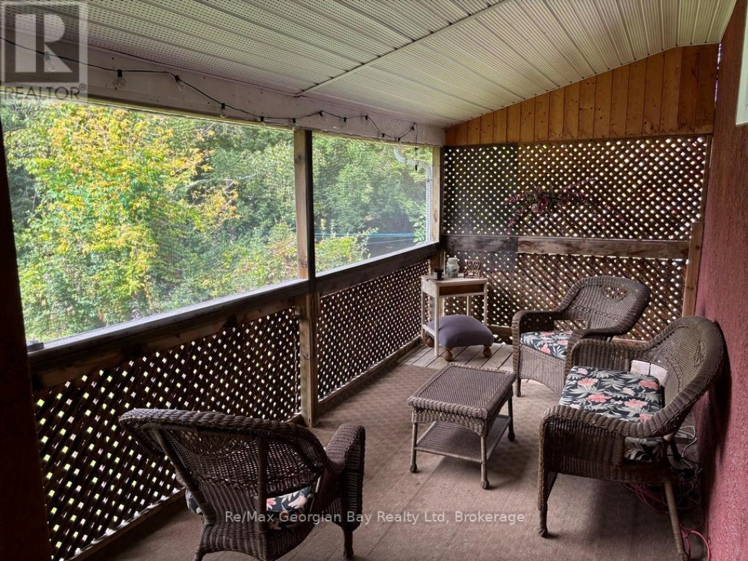 16 COMMUNITY CENTRE DRIVE, 