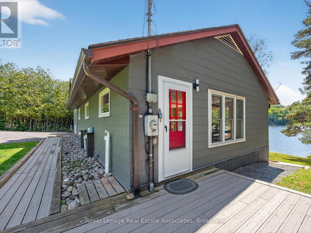 389 FALCON ROAD, Lake Vernon