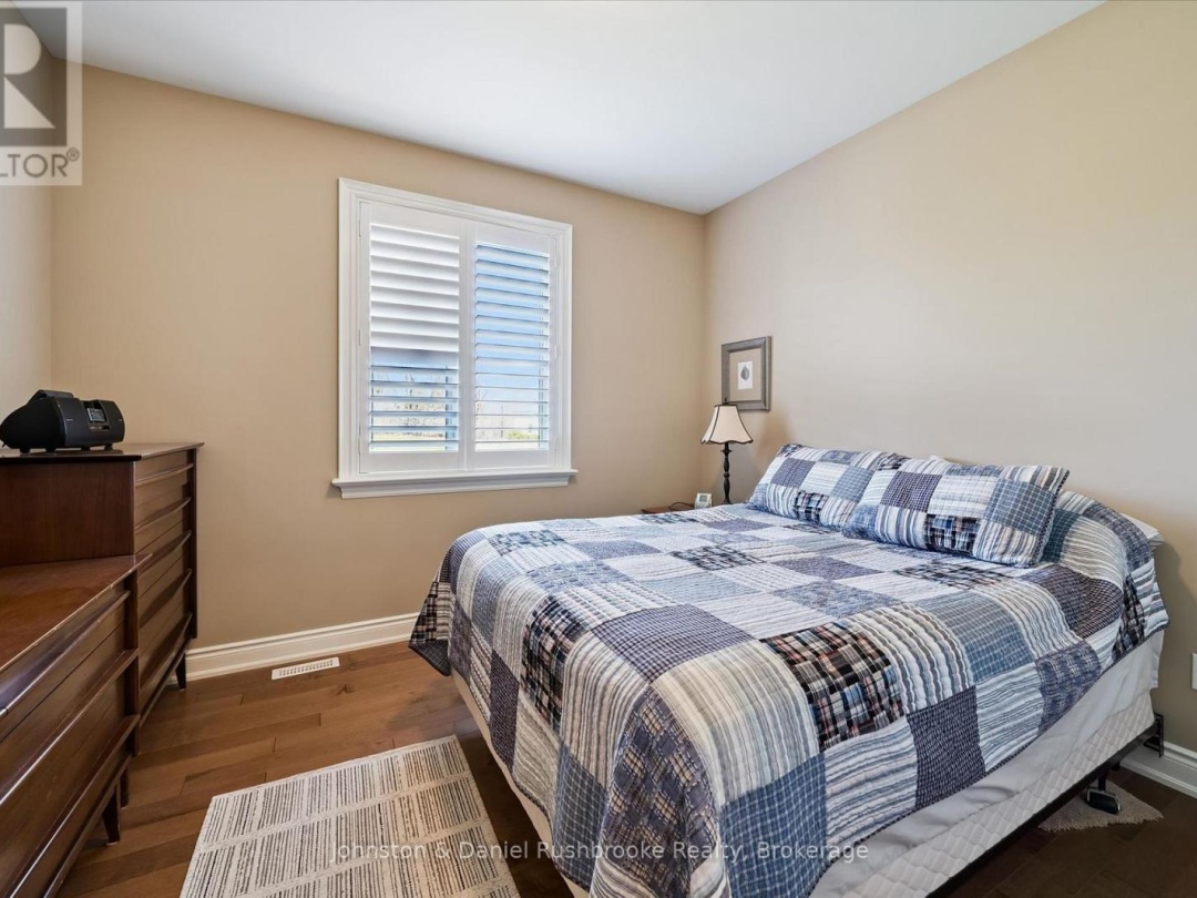 1842 MEADOWVIEW COURT, Severn (Marchmont)