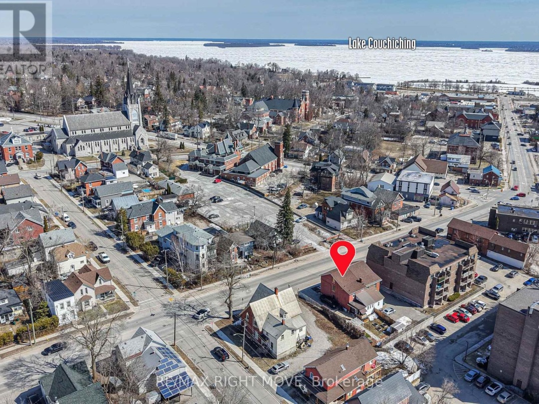 33 COLDWATER ROAD W, Orillia