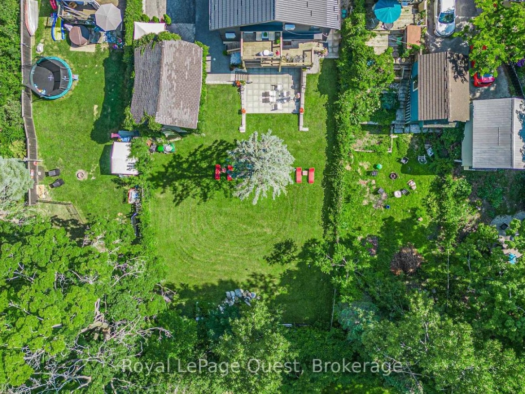 214 MISSISSAGA STREET W, 