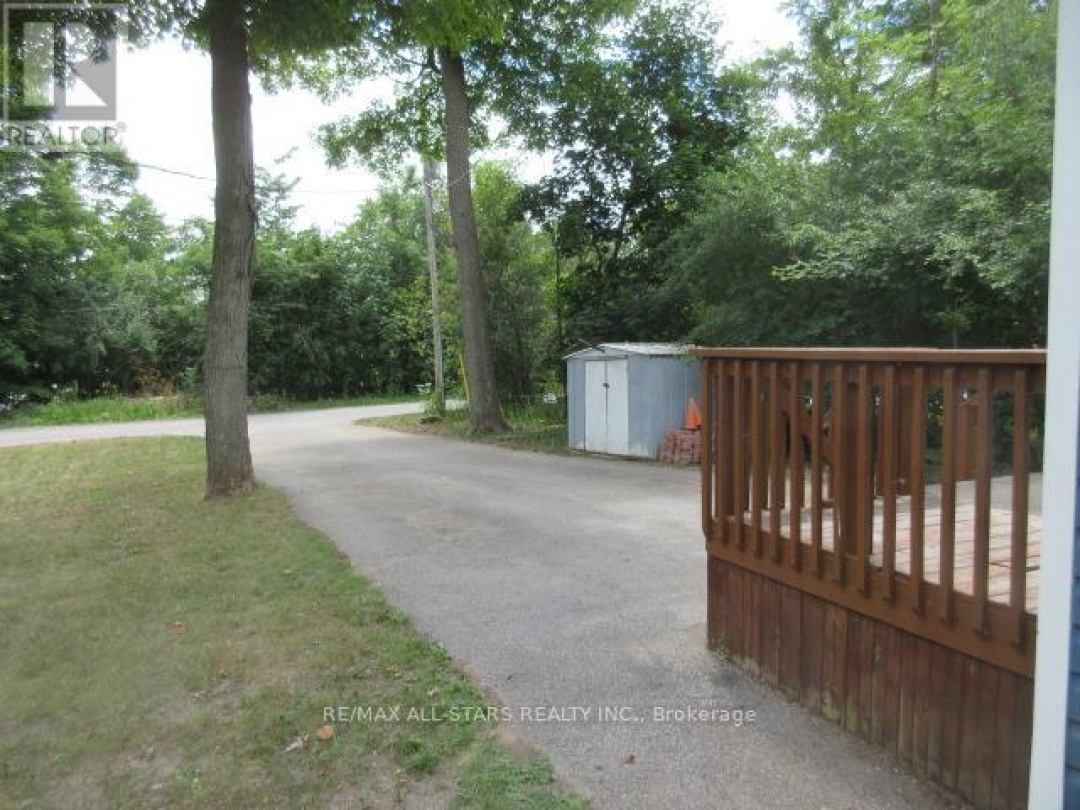 83 KING STREET W, 