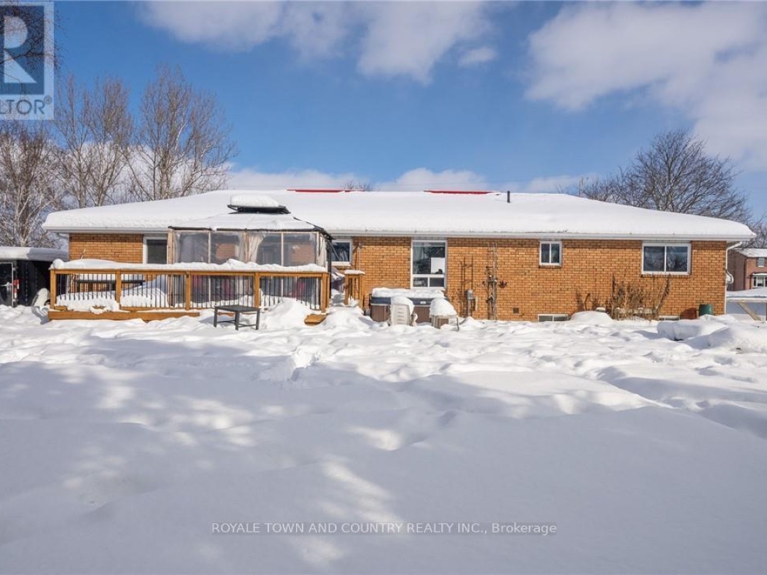 6 Doble Drive, Kawartha Lakes (Oakwood)