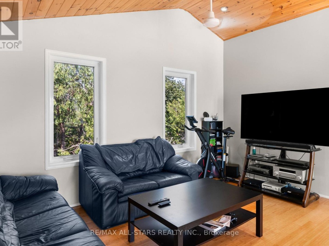 9 BRIAR STREET, Sturgeon Lake