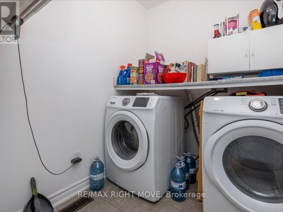 1 SINCLAIR CRESCENT, Ramara (Atherley)