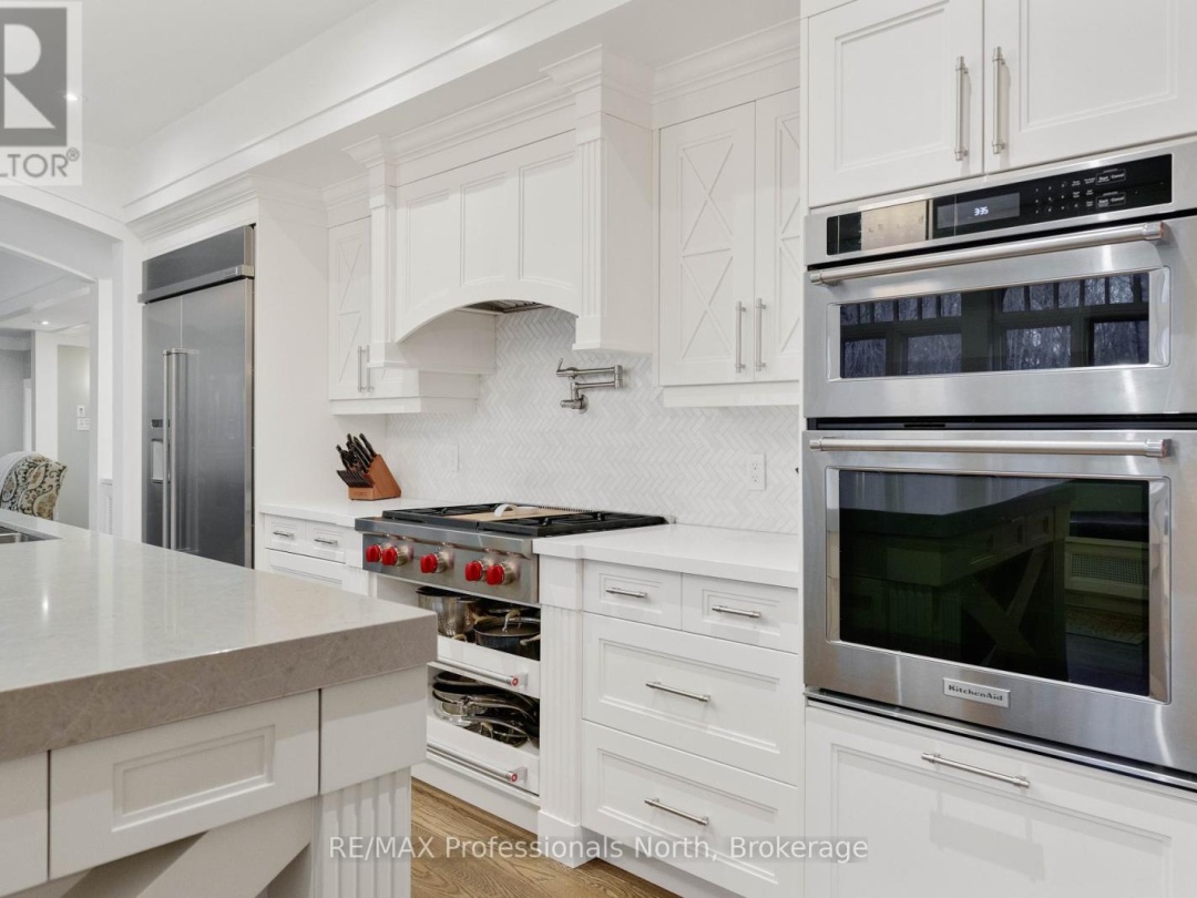1656 MUSKOKA BEACH ROAD, Bracebridge (Muskoka (N))