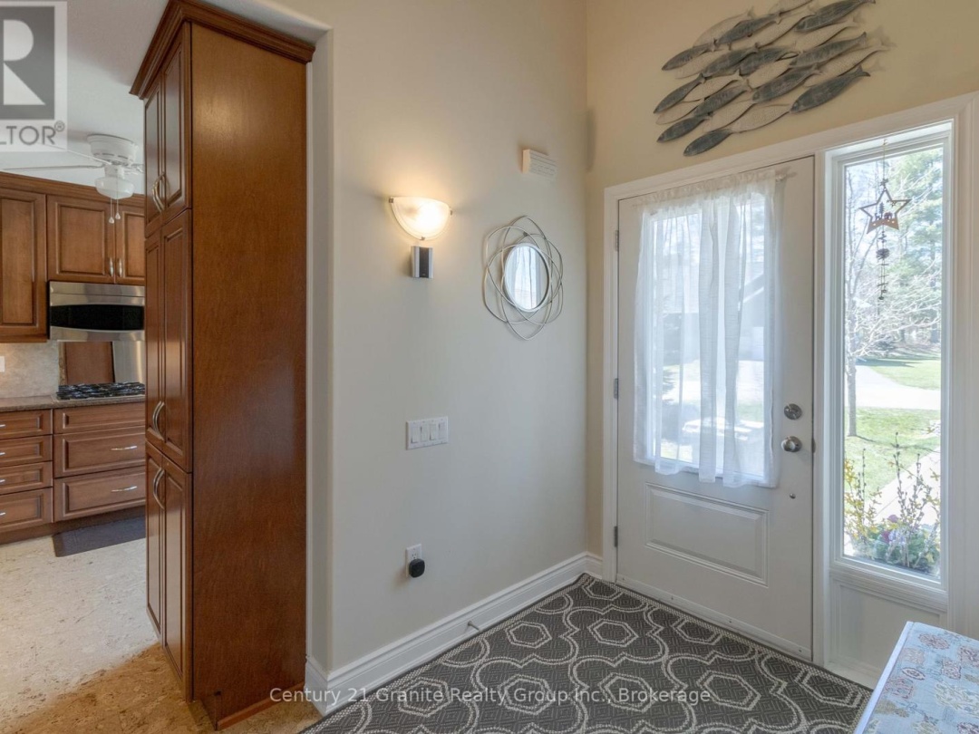 44 WEBB CIRCLE, 