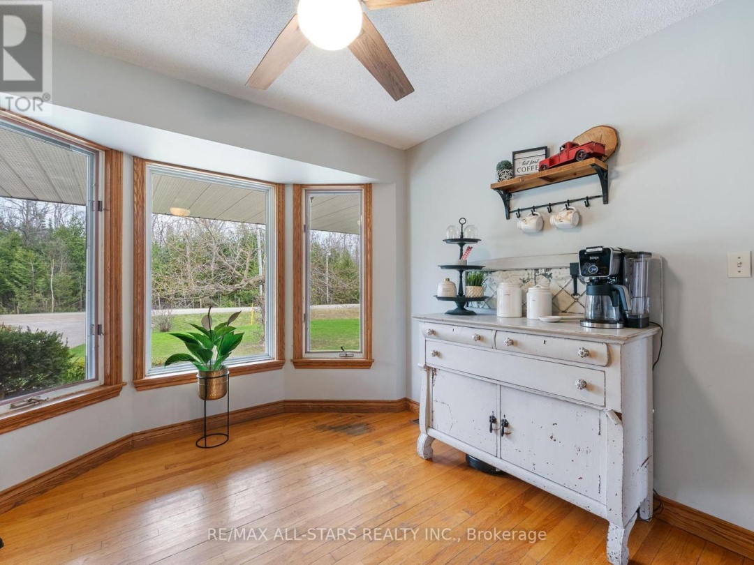 863 LINDEN VALLEY ROAD, Kawartha Lakes (Mariposa)
