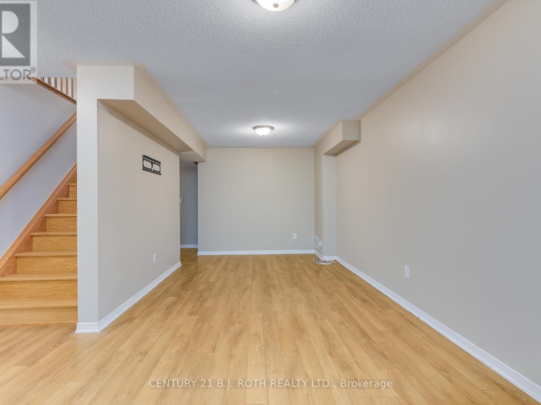 3327 SUMMERHILL WAY N, 