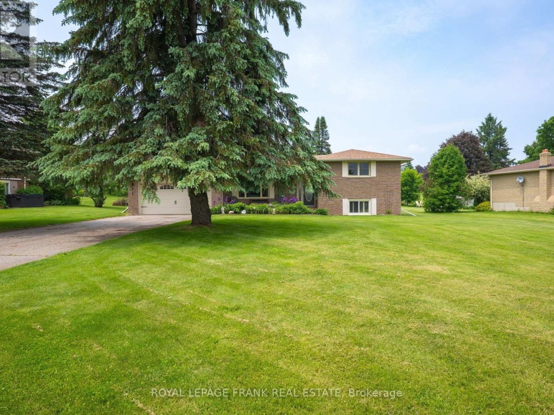 383 OLD SURREY LANE, Pigeon Lake