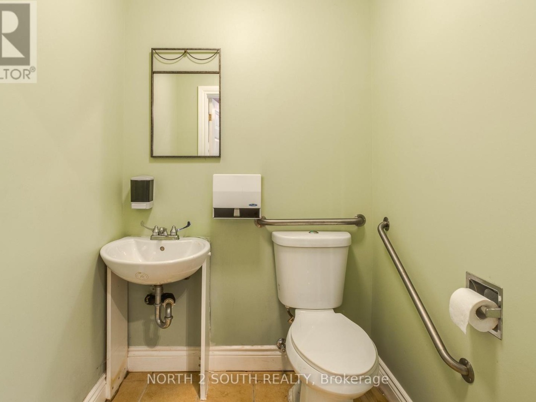2512 HONEY HARBOUR ROAD, Georgian Bay (Baxter)
