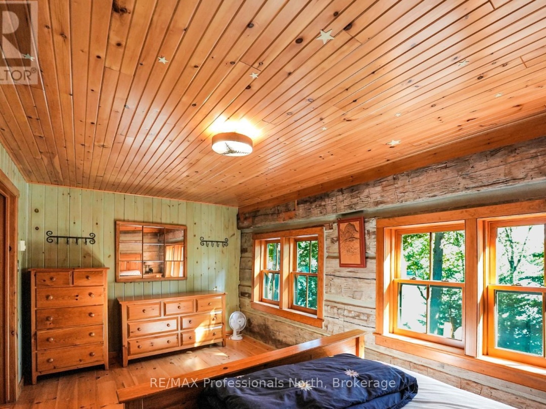 2682 WILKINSON ROAD, Kennisis Lake
